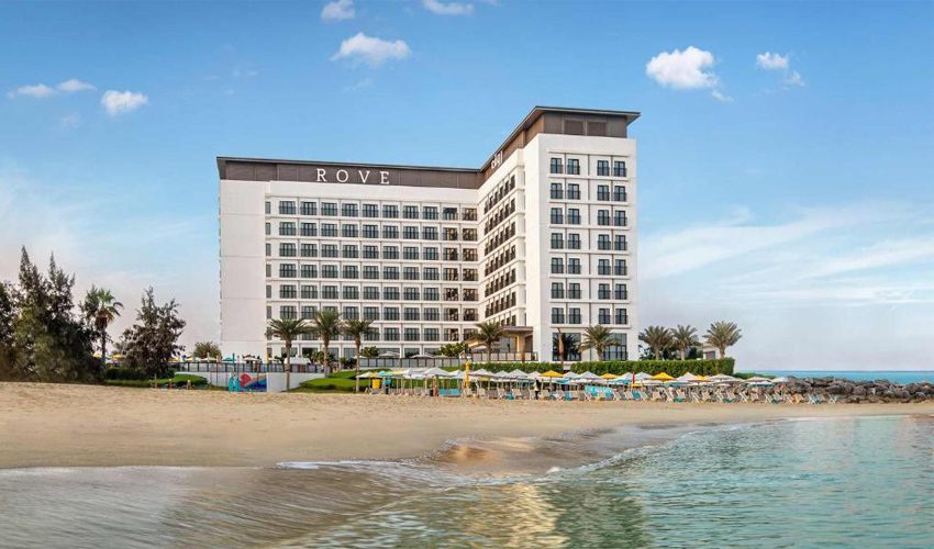 راو لا مر بیچ Rove la mer beach