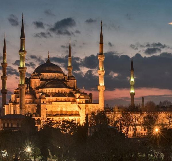 آشنایی با مسجد سلطان احمد، یکی از باشکوه‌ترین بناهای تاریخی ترکیه