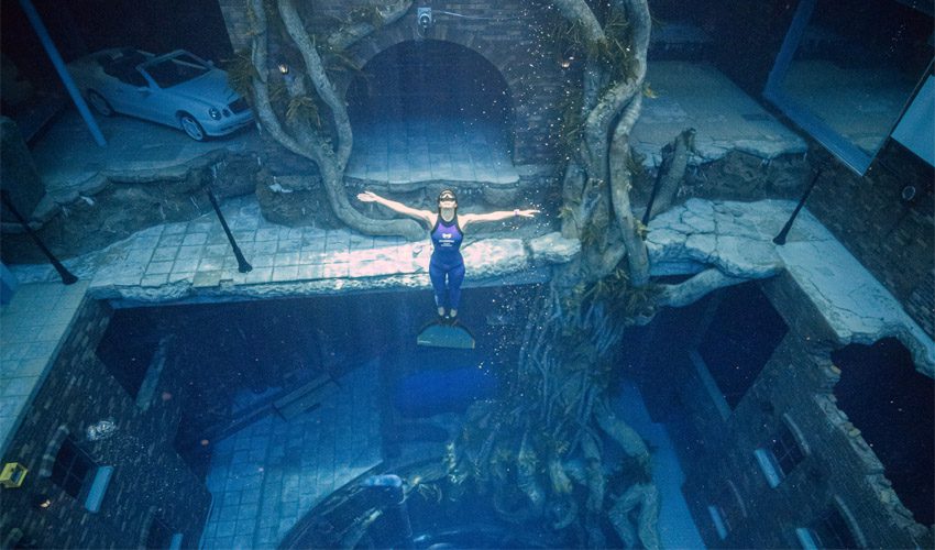 غواصی در عمیق ترین استخر جهان