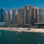 معرفی سواحل دبی برای شنا و تفریحات آبی